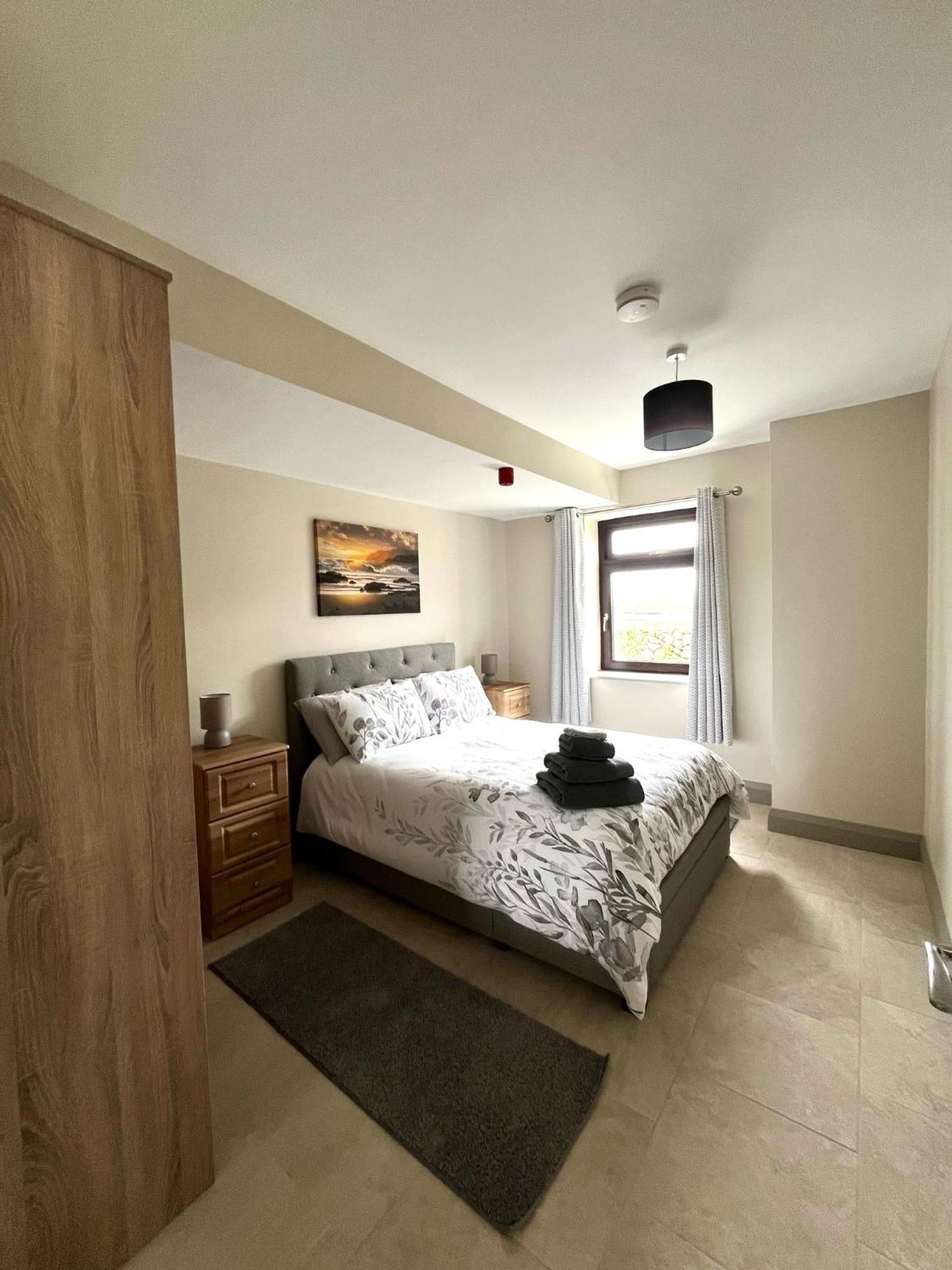 Tigh Fitz Apartments - Inis Mor, Aran Island מראה חיצוני תמונה