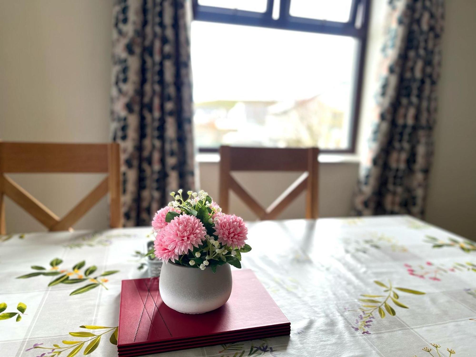 Tigh Fitz Apartments - Inis Mor, Aran Island מראה חיצוני תמונה