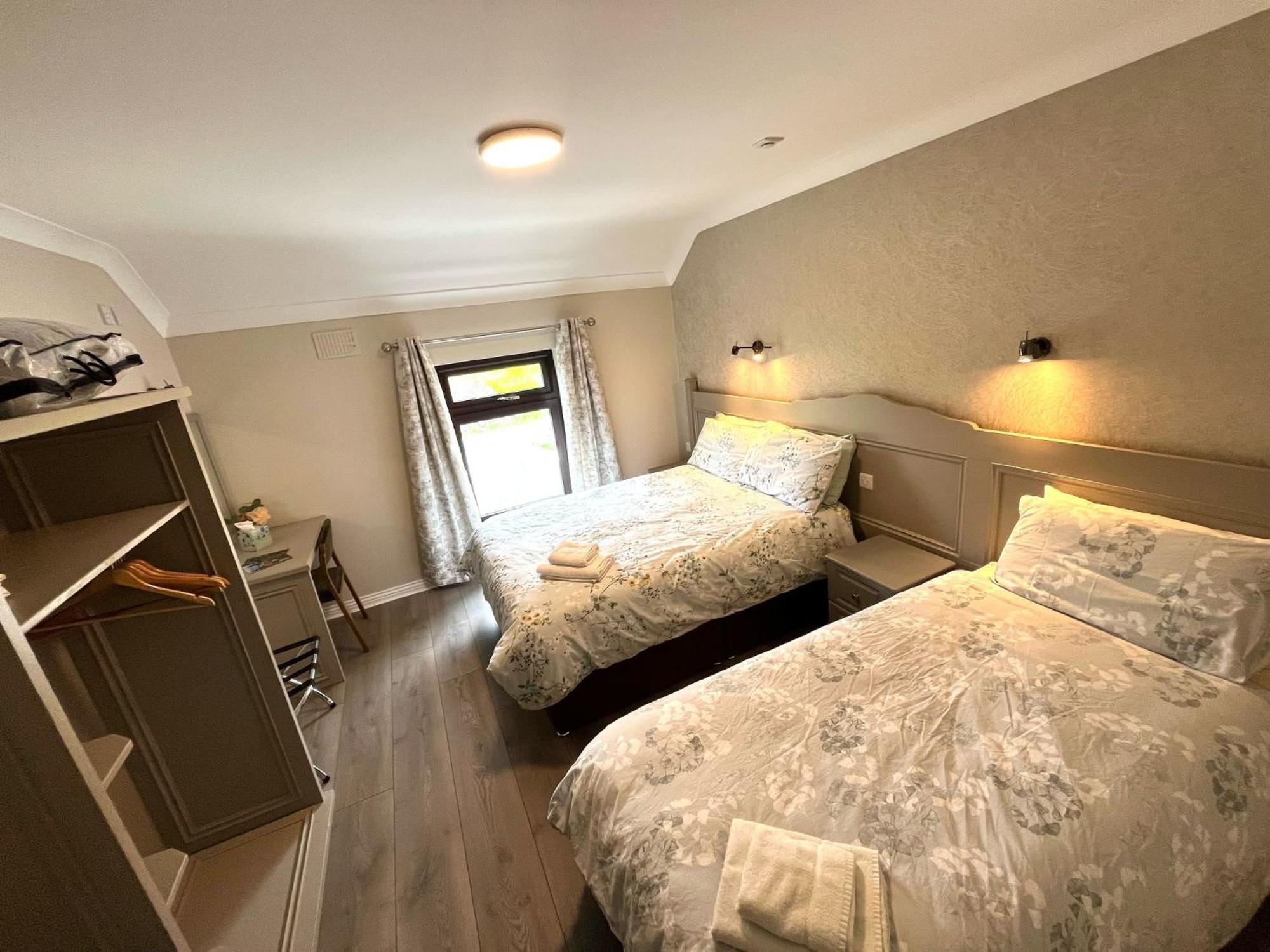 Tigh Fitz Apartments - Inis Mor, Aran Island מראה חיצוני תמונה
