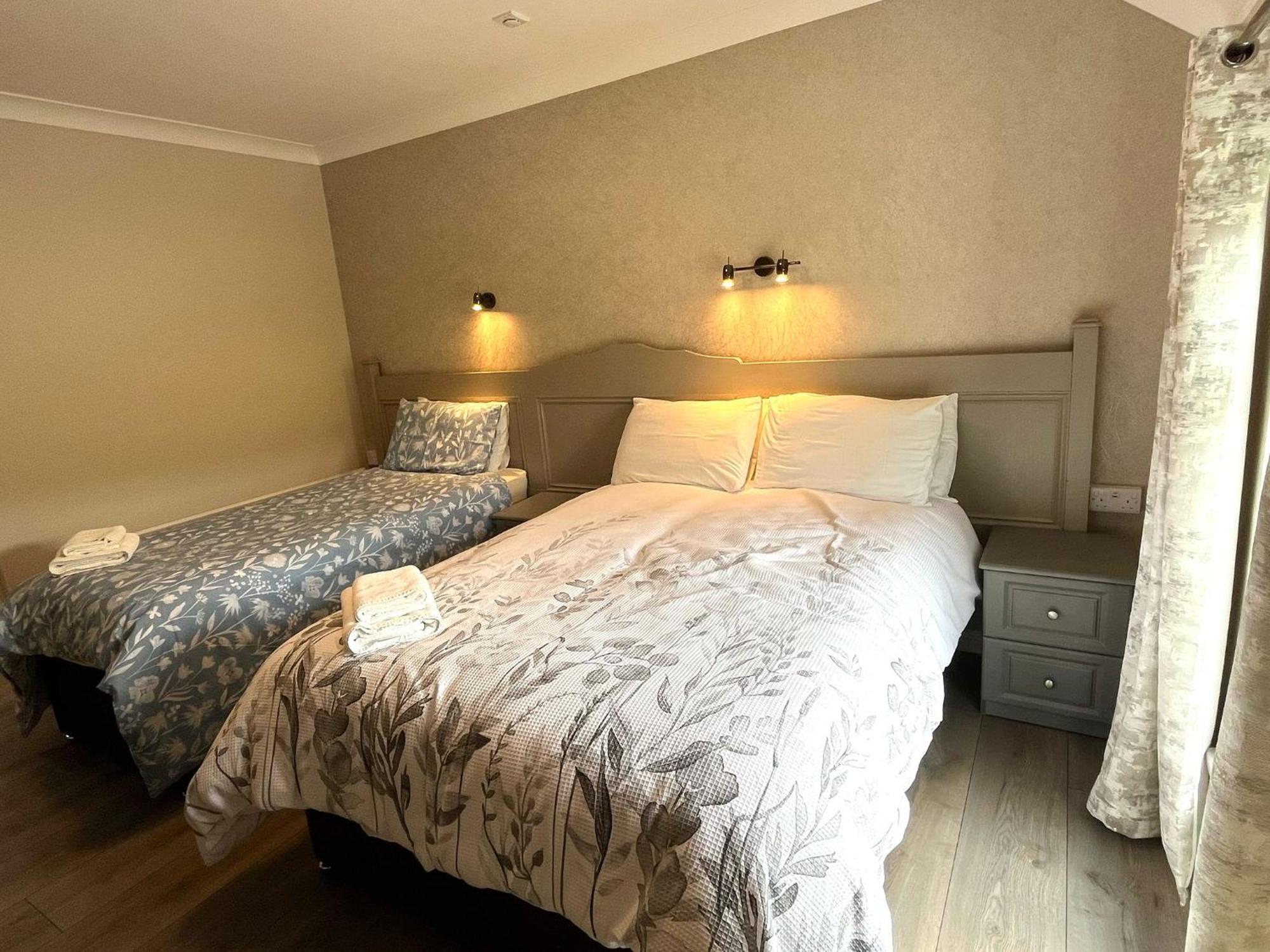 Tigh Fitz Apartments - Inis Mor, Aran Island מראה חיצוני תמונה