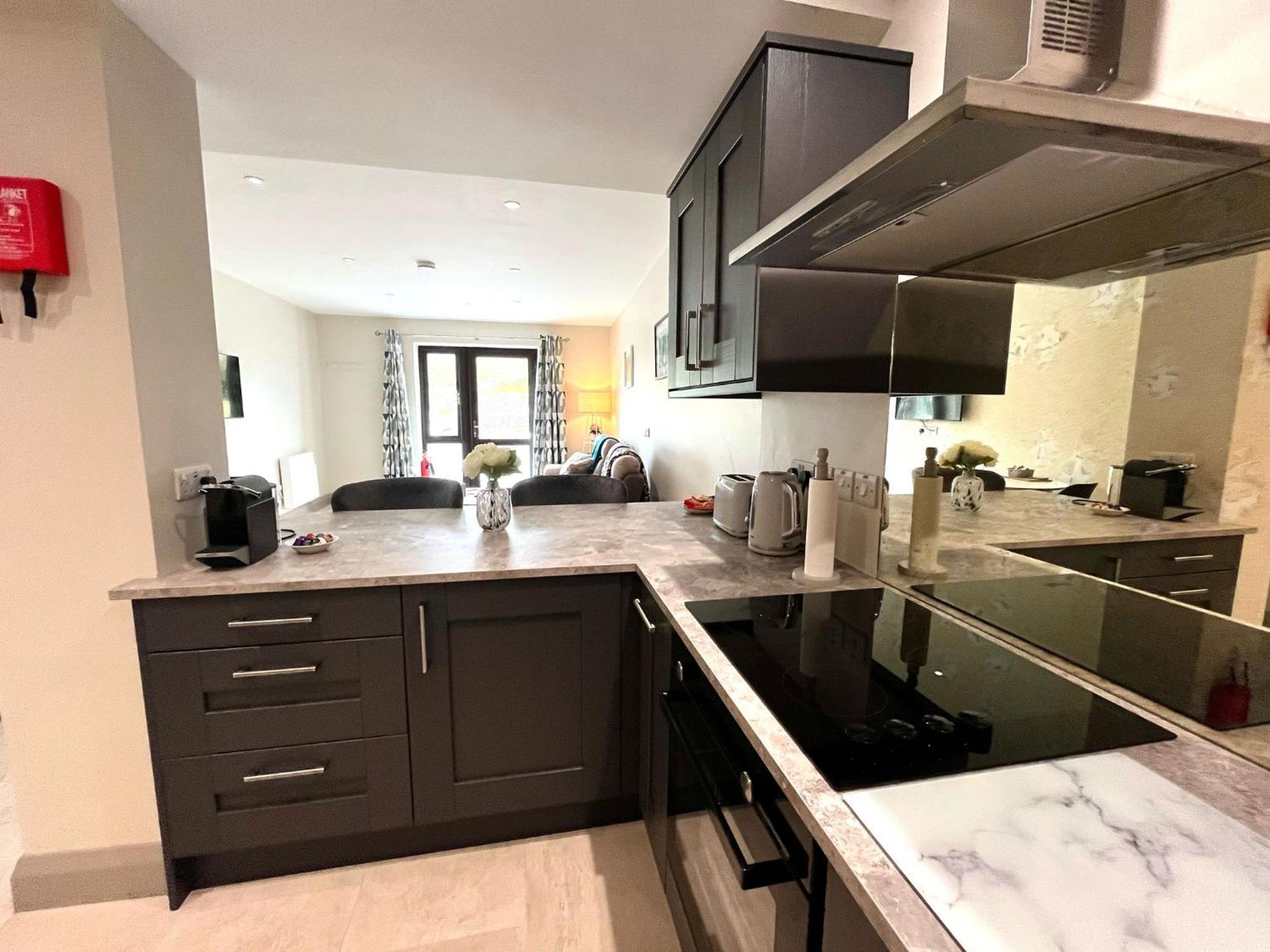 Tigh Fitz Apartments - Inis Mor, Aran Island מראה חיצוני תמונה